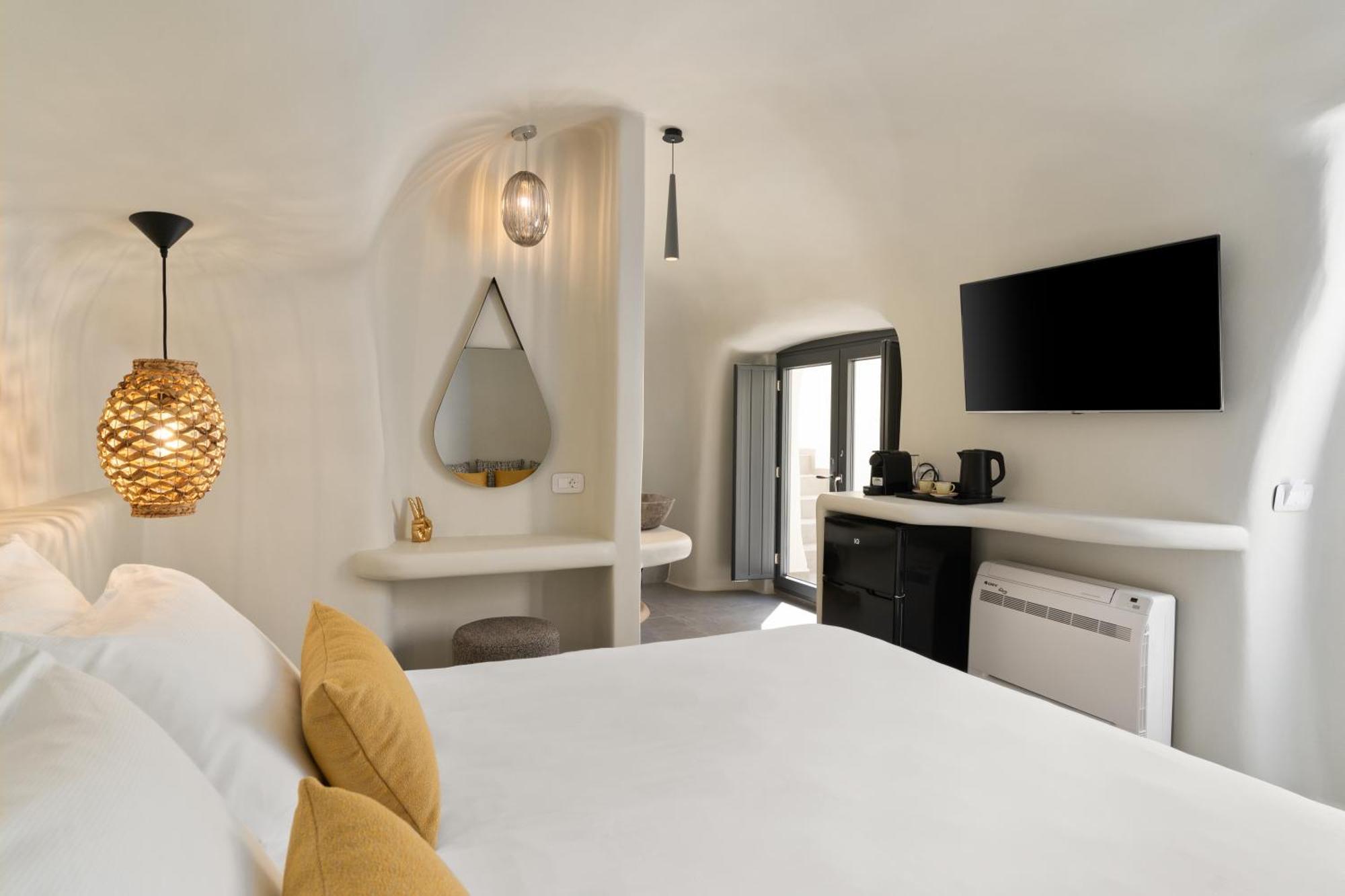 Aeon Suites - Adults Only Pyrgos Kallistis Екстер'єр фото
